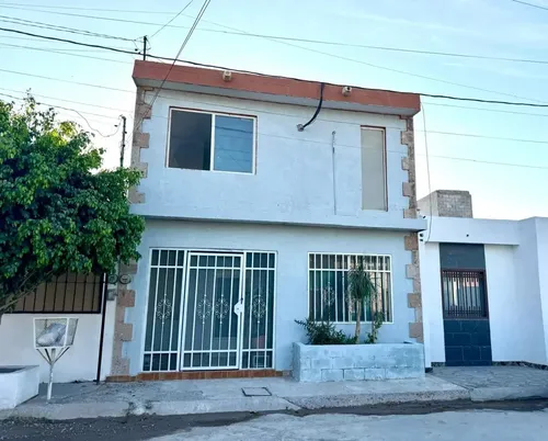 Casa En Venta En Miravalle, Gómez Palacio, Durango