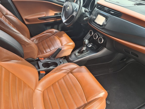 Imagen 12 de 14 de Alfa Romeo Giulietta Quadrifoglio 2015 $279500 Socio Anca