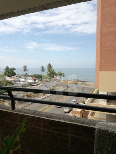 Imagen 13 de 14 de ¡de Oportunidad! Apartamento Avenida Bolívar Lechería