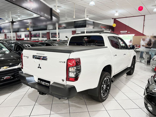 Mitsubishi L200 Triton 2.4 16V TURBO SPORT HPE-S CD 4P 4X4