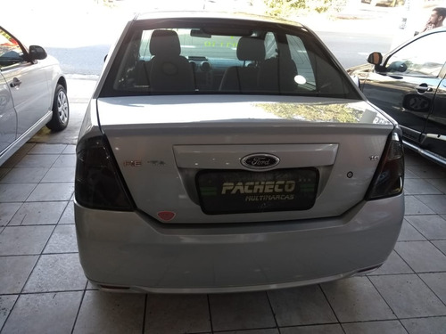 Imagem 2 de 9 de Ford Fiesta Sedan 1.6