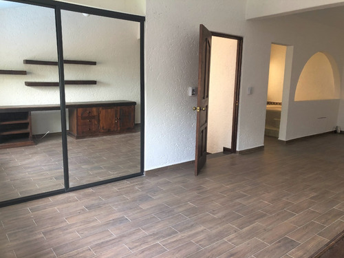 Imagen 21 de 29 de Rento En Cuernavaca Vista Hermosa Zona Dorada 2 Encantadoras Y Amplias Villas Estilo Mexicano Moderno Recien Remodeladas En Pequeño Y Exclusivo Conjunto Con Jacuzzi Privado Y Alberca Con Calf. Solar