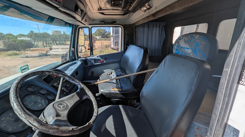 Mercedes Benz 1218 Balancín Térmico Carrier