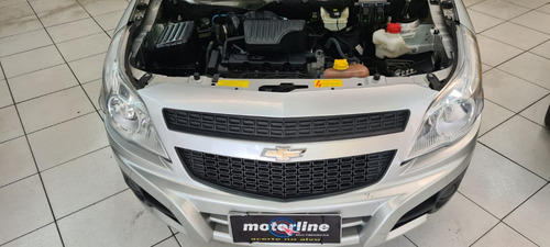 Imagem 6 de 10 de Chevrolet Montana Ls 1.4 Flex 2019 Prata Ar E Direção Nova