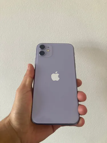 Apple iPhone 11 (64 Gb) - Morado (Usado)