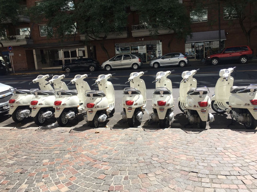 Imagen 14 de 25 de Vespa Vxl 150