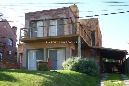 Casa En Venta  De 4 Dormitorios En Montoya