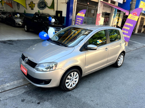 Volkswagen Fox 1.0 Tec Total Flex 5p