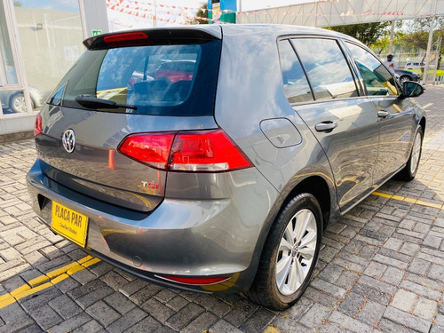 Volkswagen Golf Comfortline 2017 1400cc