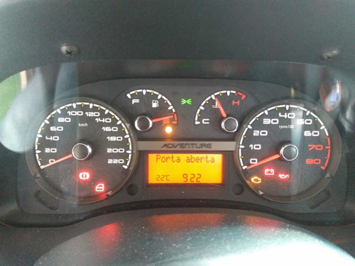 Imagem 9 de 12 de Fiat Doblo 2014 1.8 16v Adventure Flex 5p