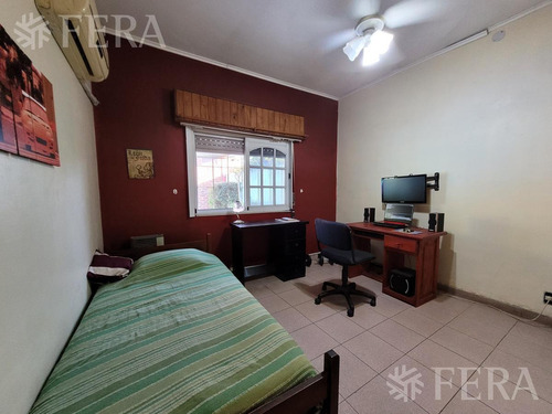 Imagen 9 de 15 de Venta Casa 3 Ambientes Con Jardín, Cochera, Patio Y Terraza En Quilmes Oeste (30949)