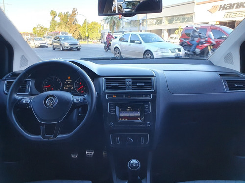 Volkswagen Suran Cross 1.6 Año 2017 Color Rojo As Automobili