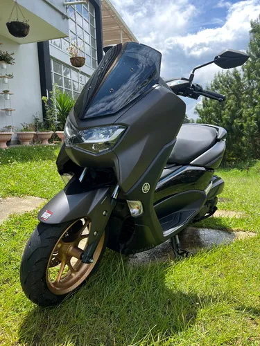 Está Muy Nueva Cero Rayón 1 Mes De Comprada En Garantía Aún