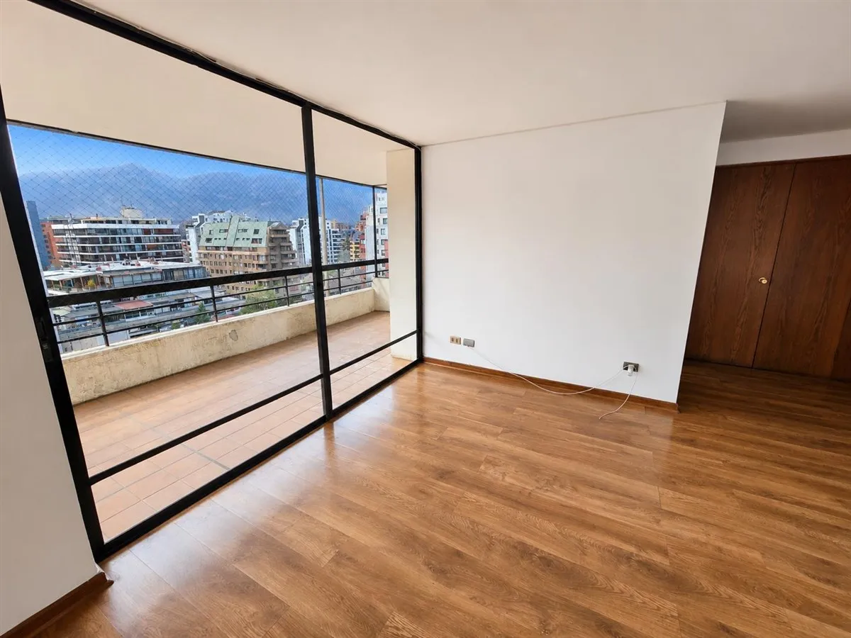 Imagen 5 de 15 de Departamento En Venta De 3 Dorm. En Las Condes 3 D + Est