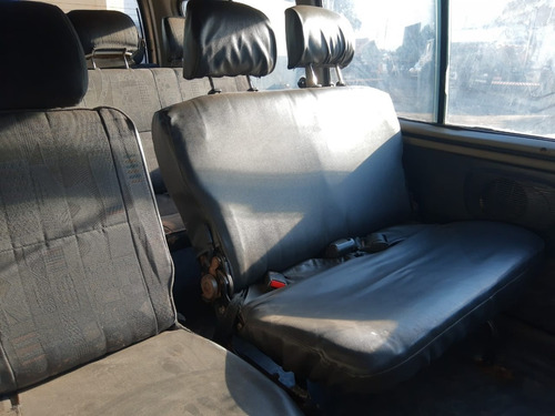 Imagem 10 de 11 de Hyundai H 100 Gls Diesel 16 Lugares 2003