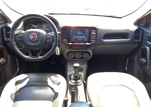 Fiat Toro 1.8 16v Freedom Flex 4x2 Aut. 4p