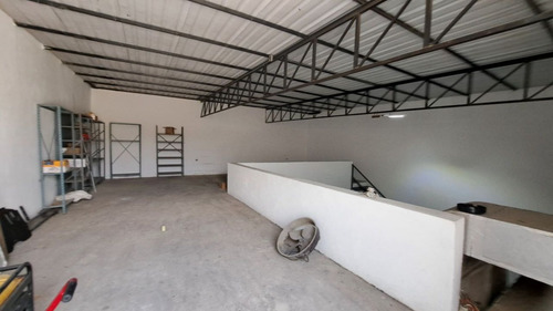 Se Vende Galpón Comercial 368m² - Farmacia La Ganadera Av. Constitución Maracay Jm