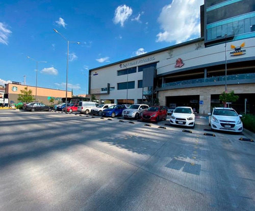 Local En Renta Punto Escobedo León Gto 400 M2