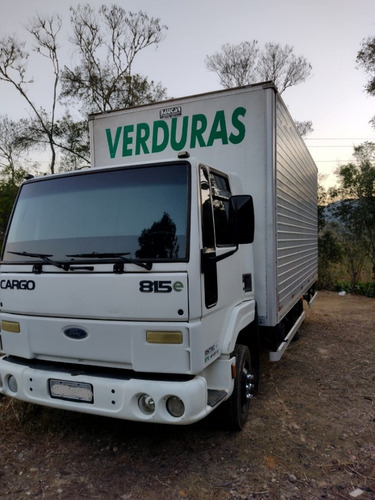 Imagem 1 de 9 de Ford Cargo 815 2005 Bau