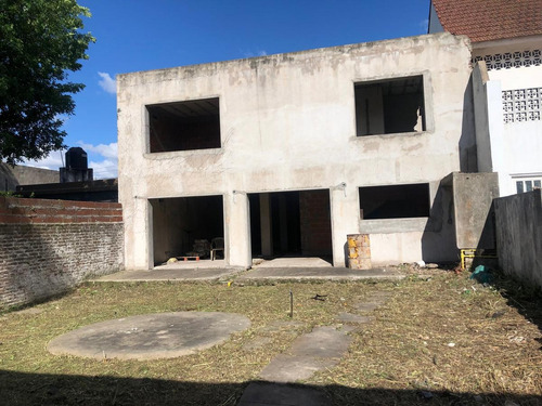 Imagen 2 de 8 de Casa A Terminar - Castelar Norte - Excelente Zona Residencial - Venta