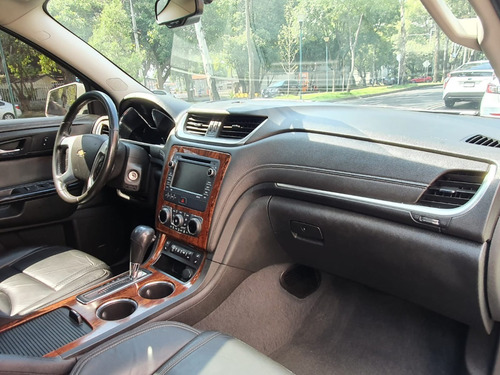 Imagen 8 de 15 de Traverse 2014 Lt Qc Gps Piel Factura De Agencia Impecable!!