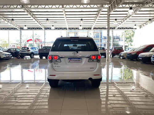 Toyota Sw4 2013 2.7 Srv Cuero Vvti 4x2 4at 5 Asientos