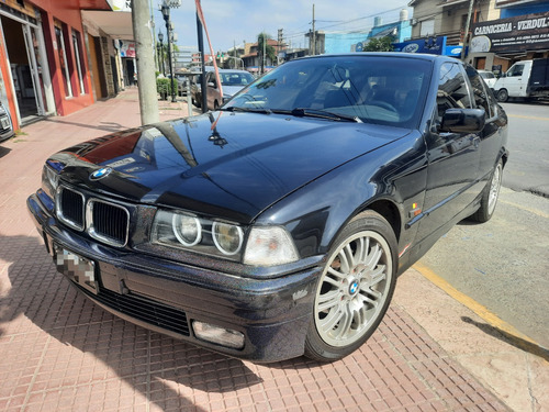 BMW Serie 3 2.5 325i Sedan