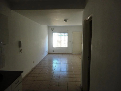 Imagen 2 de 11 de Se Vende Dpto De 2 Ambientes Con Espacio Guarda Coche En San Miguel