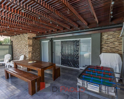 Venta · Casa En San Martín · Parque · Piscina