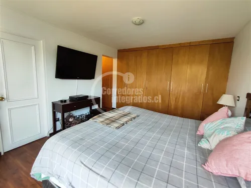 Departamento En Venta De 4 Dorm. En Raúl Labbé Lo Barnechea