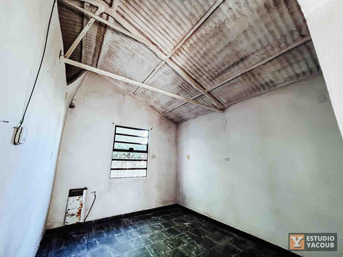 Casa En Alquiler - 1 Dormitorio 1 Baño - 195mts2 - Villa Elisa, La Plata