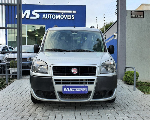 Imagem 2 de 11 de Doblo Essence 1.8 - 7 Lugares - 2020