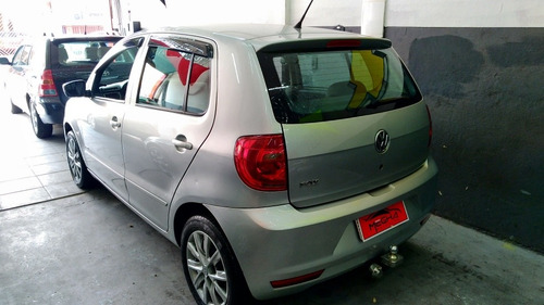 Imagem 8 de 10 de Volkswagen Fox 2011 1.0 Vht Total Flex 5p
