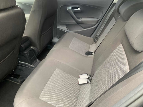 Imagen 7 de 15 de Volkswagen Polo 2019 1.6 L4 Sound Mt