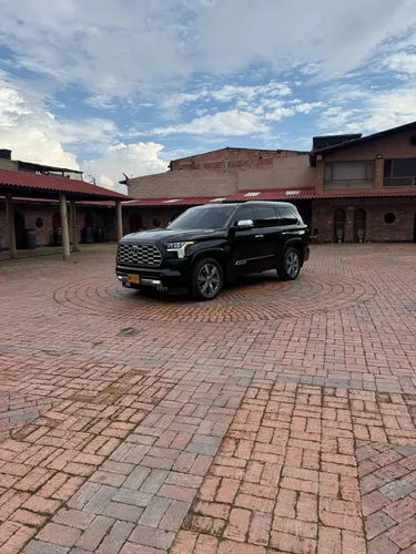 Toyota Sequoia 3.5 V6 Capstone