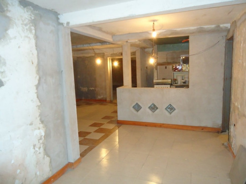 Imagen 2 de 10 de Galpon Ph En Venta En Ituzaingo Norte