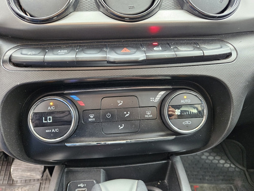 Fiat Cronos CRONOS DRIVE 1.8 AT