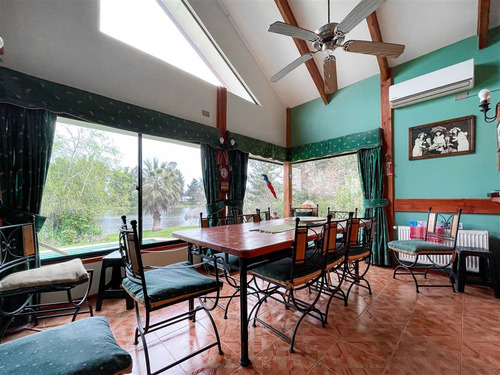 Casa En Venta De 5 Dorm. En Las Cabras