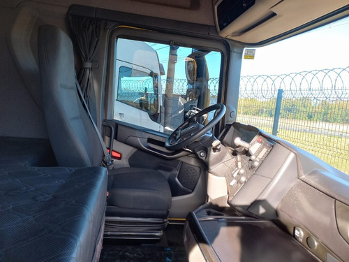 Imagem 12 de 15 de Scania R 450 A8x2 Ano 2021 Completo