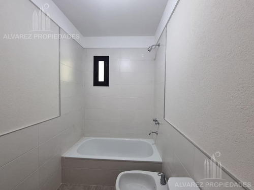 Imagen 20 de 30 de Departamento 3 Ambientes Venta Castelar Cochera