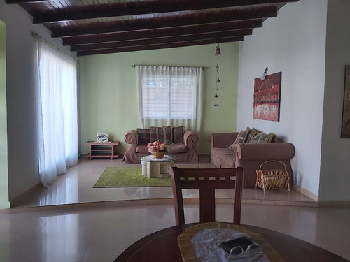 Imagen 3 de 12 de Casa En Venta Urb. Río Negro