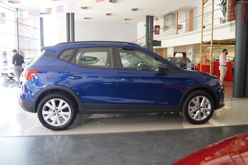 Imagen 8 de 15 de Seat Arona Style Azul 2021
