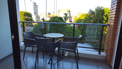 ¡bienvenido A Edificio Davanti! Descubre La Verdadera Vida En Plenitud Con Esta Joya Arquitectónica Ubicada En El Centro De Asunción, En Plaza Italia.
