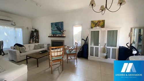 Imagen 5 de 22 de Casa En Venta En Bcdo Villa Flaubert