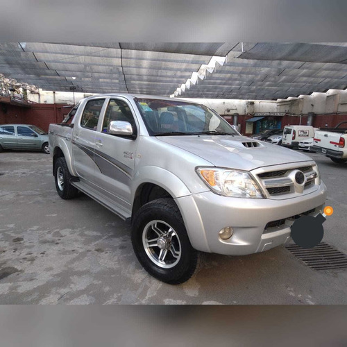 Imagen 4 de 11 de Toyota Hilux 3.0 D/cab 4x4 Srv Lim P/4