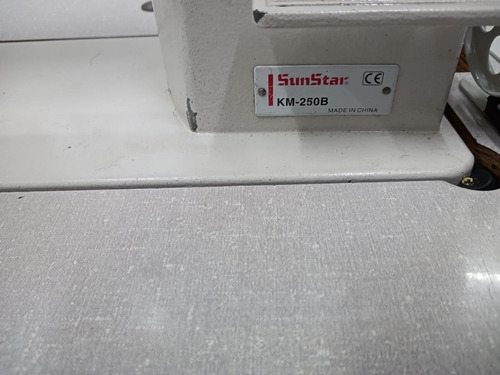 Maquina Reta Simples Industrial Sunstar Km250b Usada 110/220 Bege (Usado)