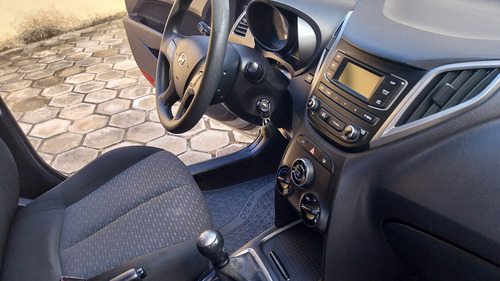 Hyundai HB20 1.0 UNIQUE 12V FLEX 4P MANUA