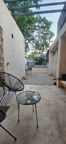 Casa En Venta Totalmente Amueblada En Avenida Itzaes, Merida.