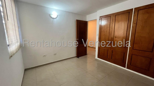 Amplio Apartamento En Colinas De La Tahona! #25-14016 Ricardo Rah