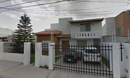 Casa En Venta En Queretaro, Col. Juriquilla, Tum